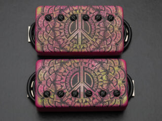 【Bare Knuckle】 '63 Veneer Board stratSet The '63 Veneer Board set is based on some of the slightly hotter