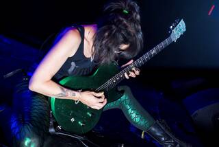 samantha bennett vance guitars bare knuckle pickups