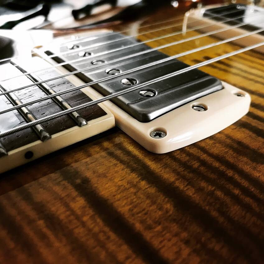 Allparts Anneaux Humbucker Crème 2-Pack - Cadres Micro Guitare Cou Et Pont Fond Incurvé